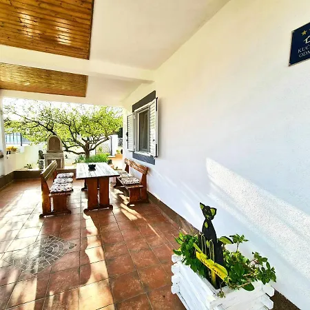 House Camellia With Fenced Pool And Playground Villa Blizna Donja Exterior photo